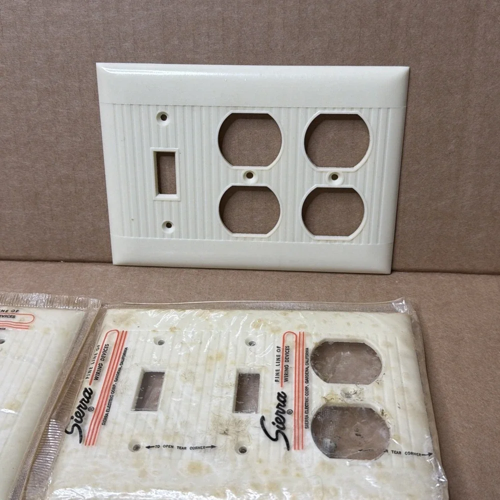 Lot Of Vtg Ivory Sierra Double Toggle Switch Ribbed & Outlet Wall Plate Covers
